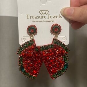 NWT Treasured Jewels Red and Green Beaded Earrings